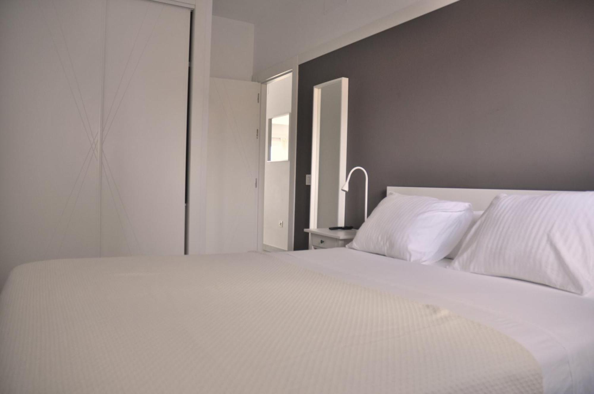 Valinor Apartments Boliches ฟูเอนฮิโรลา ภายนอก รูปภาพ
